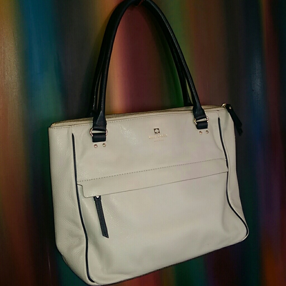 Kate Spade Tote - Picture 2 of 8